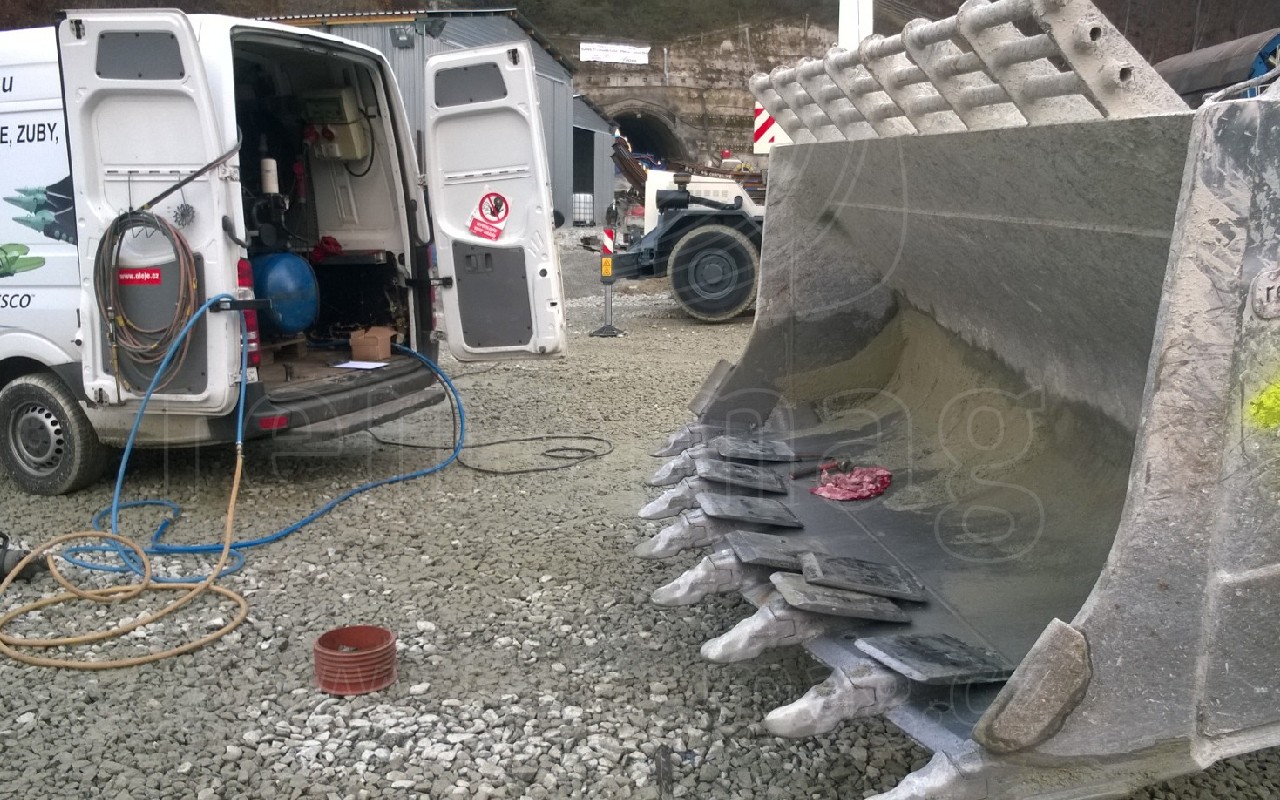 Kleinere Reparaturen vor Ort beim Kunden – Foto 2