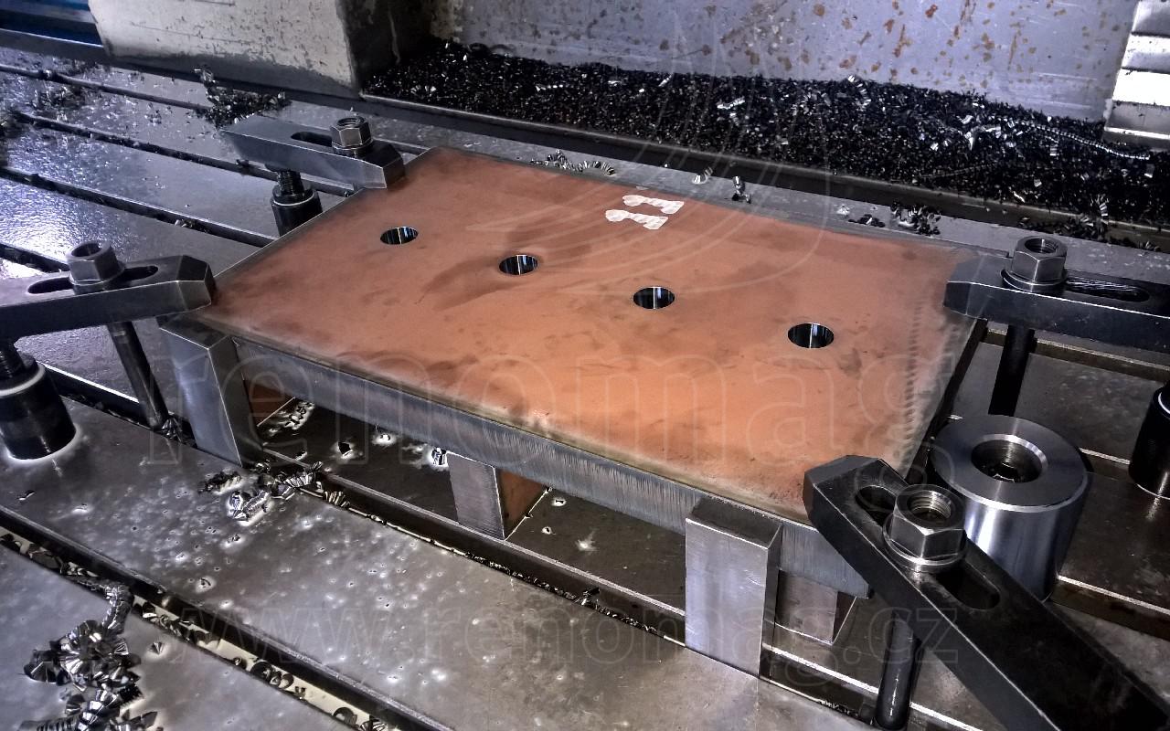 CNC-Bearbeitung, Tischfräsmaschine – Foto 11